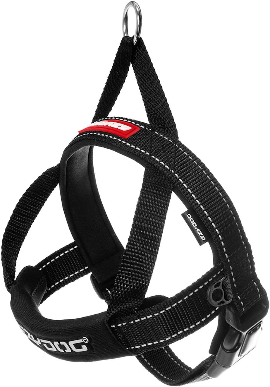 EzyDog Quick Fit No Pull Adjustable Harness Vest (Medium, Black) and EzyDog Click - Car Seatbelt Harness Attachment (17.5in - 26in)