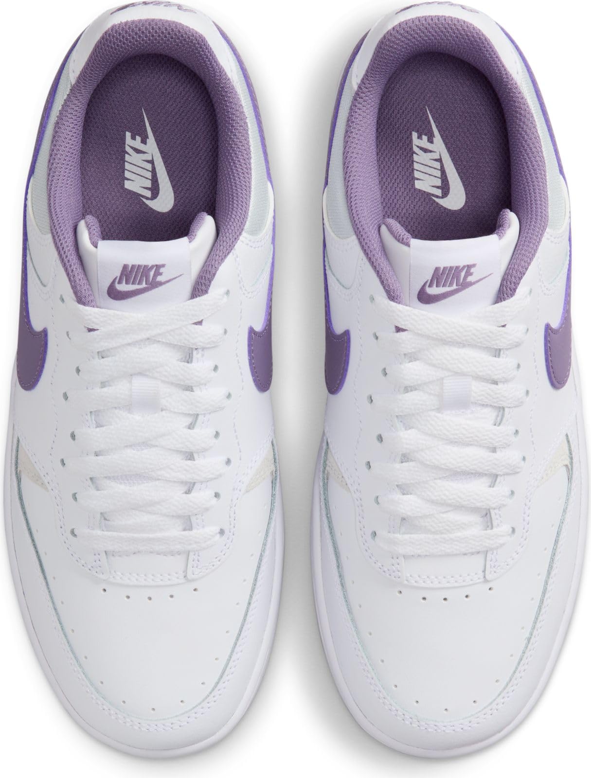 NIKE Women's Gamma Force Sneaker