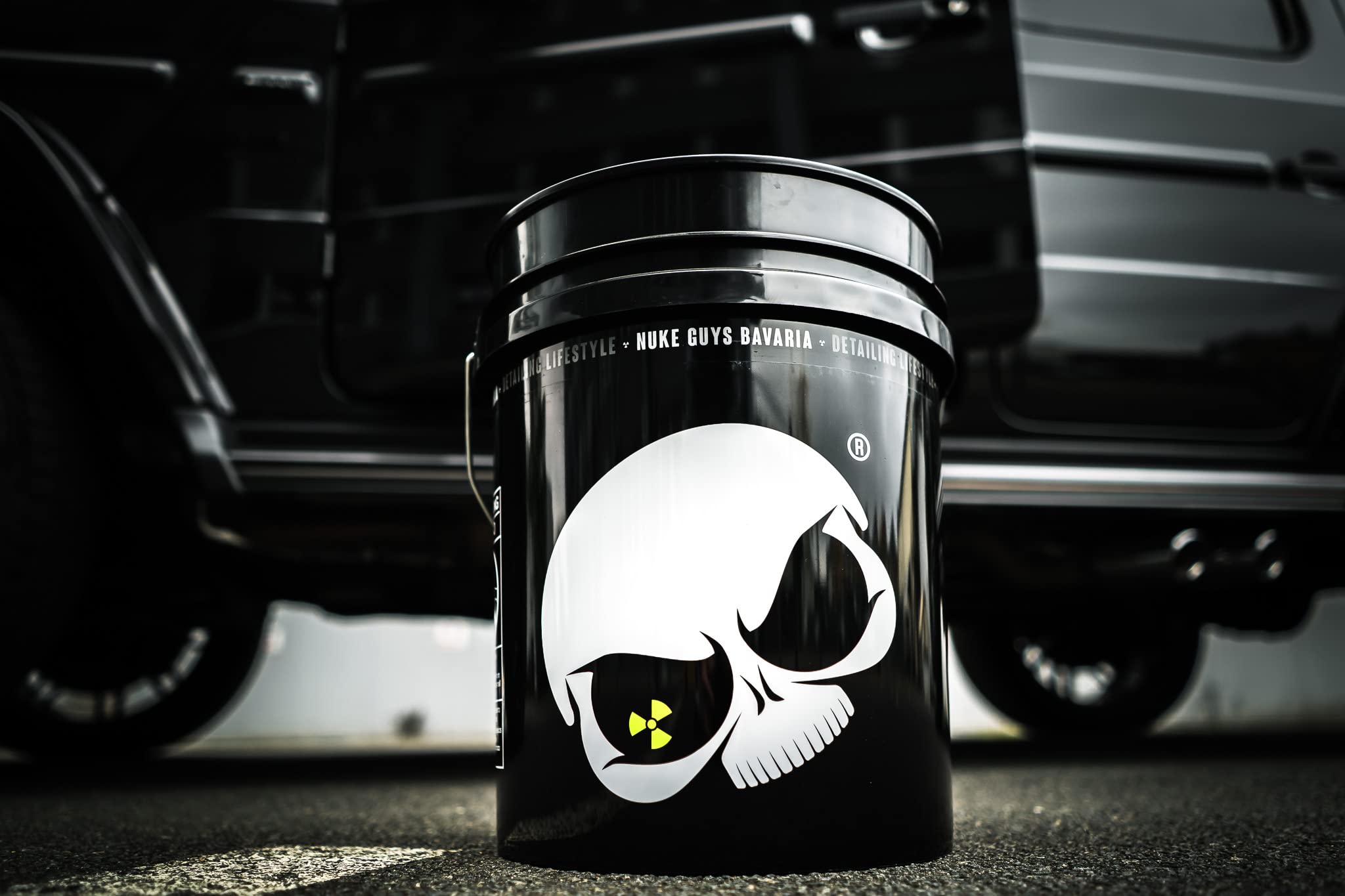 Nuke Guys Auto Wasch Eimer Set, Nuke Bucket 5 US Gallonen (ca.20 Liter), Nuke Grit Made by GritGuard USA, Magic Bucket Klickdeckel, Nuke Board Washboard Made by GritGuard