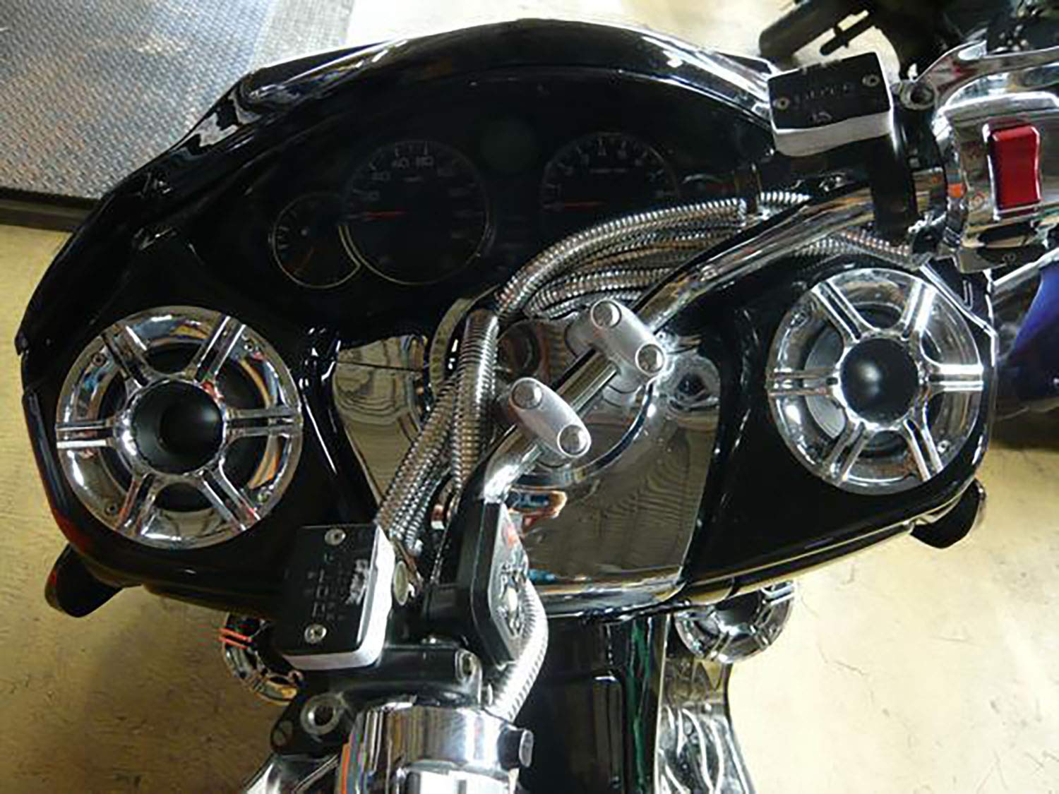 オールホワイトカラー‼︎ 【HONDA フォルツァMF08】スピーカー、LED‼︎ Amazon.co.jp: HONDA フォルツァ MF08 スピーカーケース スピーカー