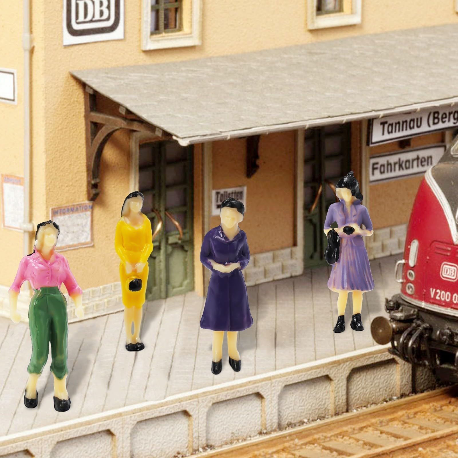 ZORVYN 20 Pezzi 1:30 Mini Figurine di Persone Modello in Scala dei Treni Architettonici Figure di Persone,Mini Figure di Persone Dipinte in Plastica, persone sedute e in piedi - Giochi e Prodotti