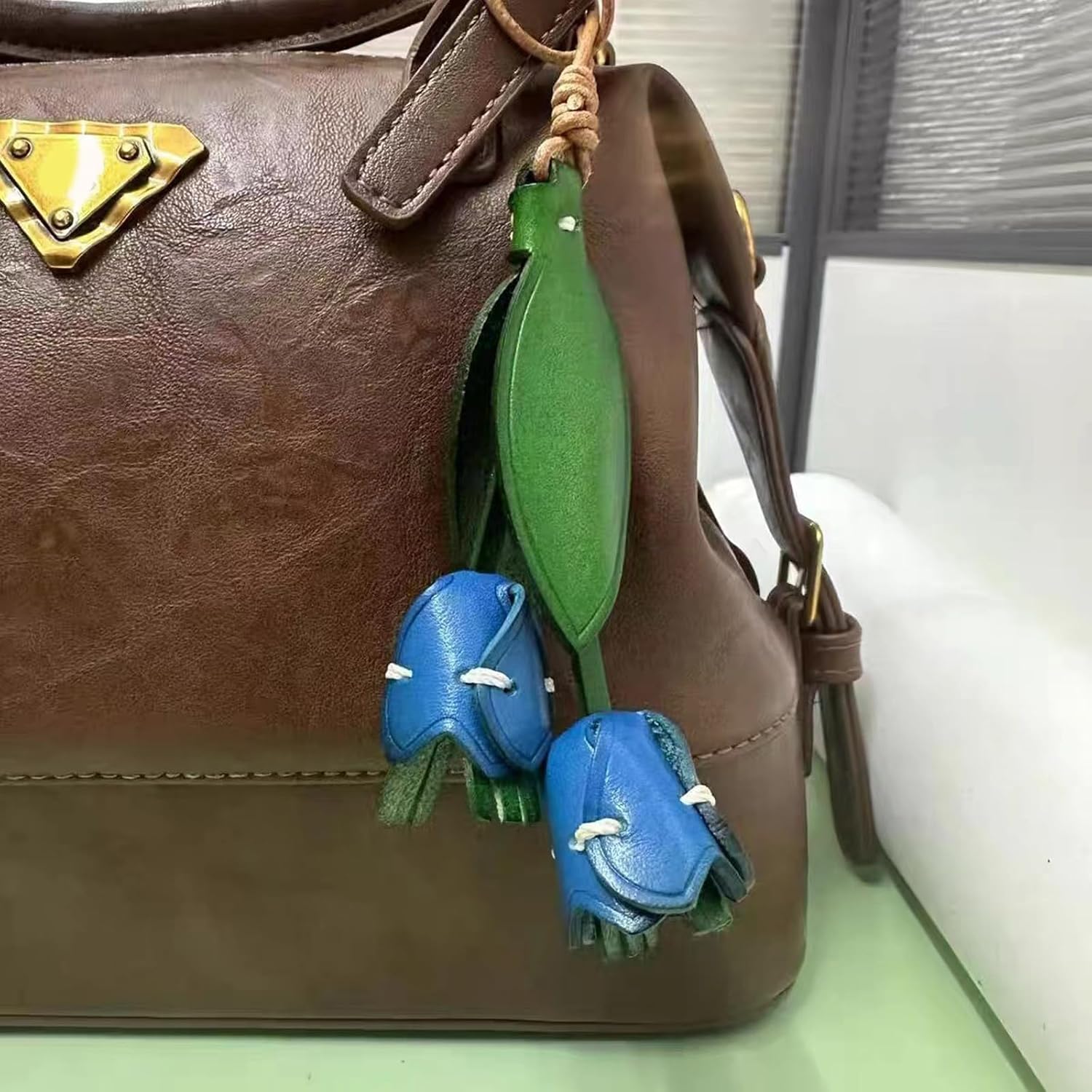 hejhncii Stylish Flower Leather Accessory Leather Flower Adornment Rings Pendant Accessory for Versatile Use Luxurious Holder