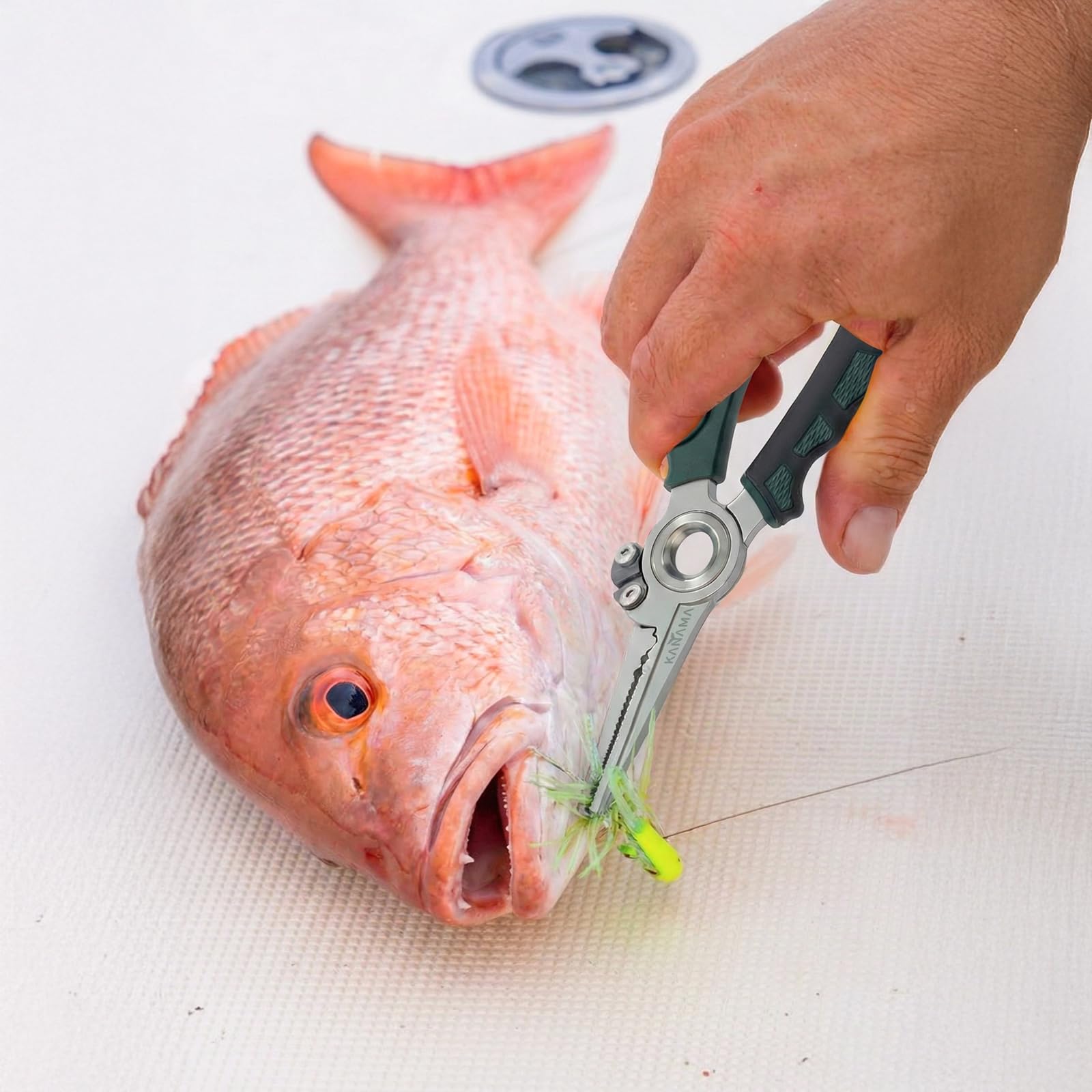 KANAMA Pince de Pêche en Acier Inoxydable 17-4, Pince Pêche en Mer Antirouille 19 cm avec Ouvre-Anneau Brisé, Dégorgeoir et Coupe-Tresse en Carbure de Tungstène, Idée Cadeau Pêche Homme