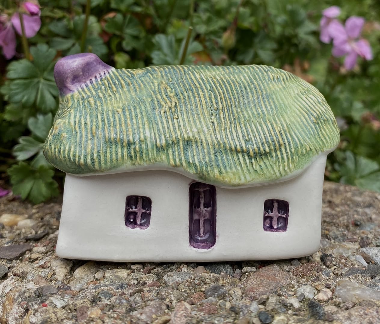 Handcrafted Ceramic House Tin Bothy Rustic Homedecor Gift Scoltand (Heather Thatch)