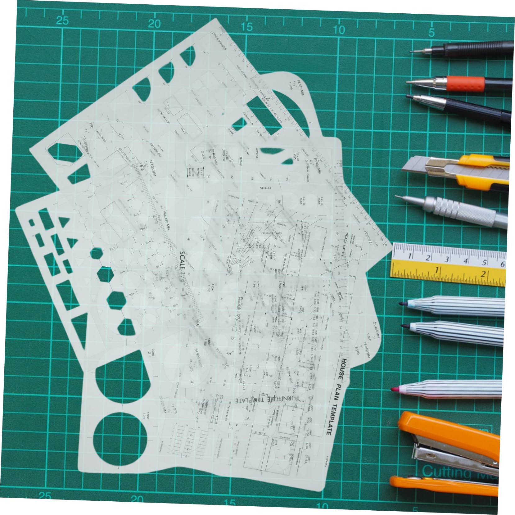 SECFOU Plantillas de Dibujo Geométrico 6 Pcs Diseño Hueco, de Material Pp, Precisión y Fáciles de Limpiar, Ideales para Proyectos Artísticos y Estudiantes