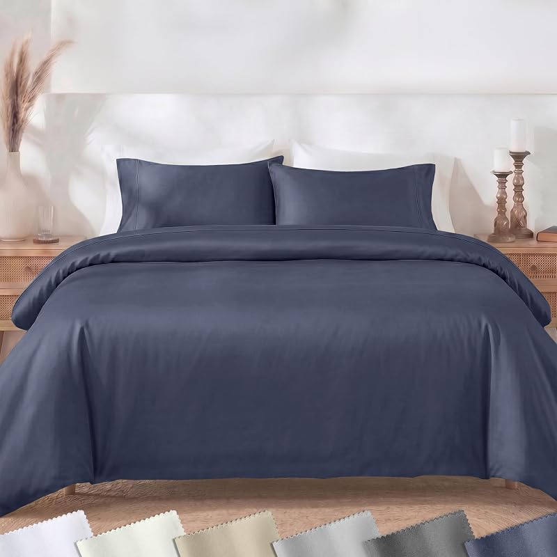 Juego de funda nórdica California Design Den Full/Queen, azul índigo polvoriento | Juego de 3 piezas con 2 fundas de almohada, respaldado por el sello Good Housekeeping, cierre de botón y lazos en las esquinas, satén de algodón 100% de 400 hilos