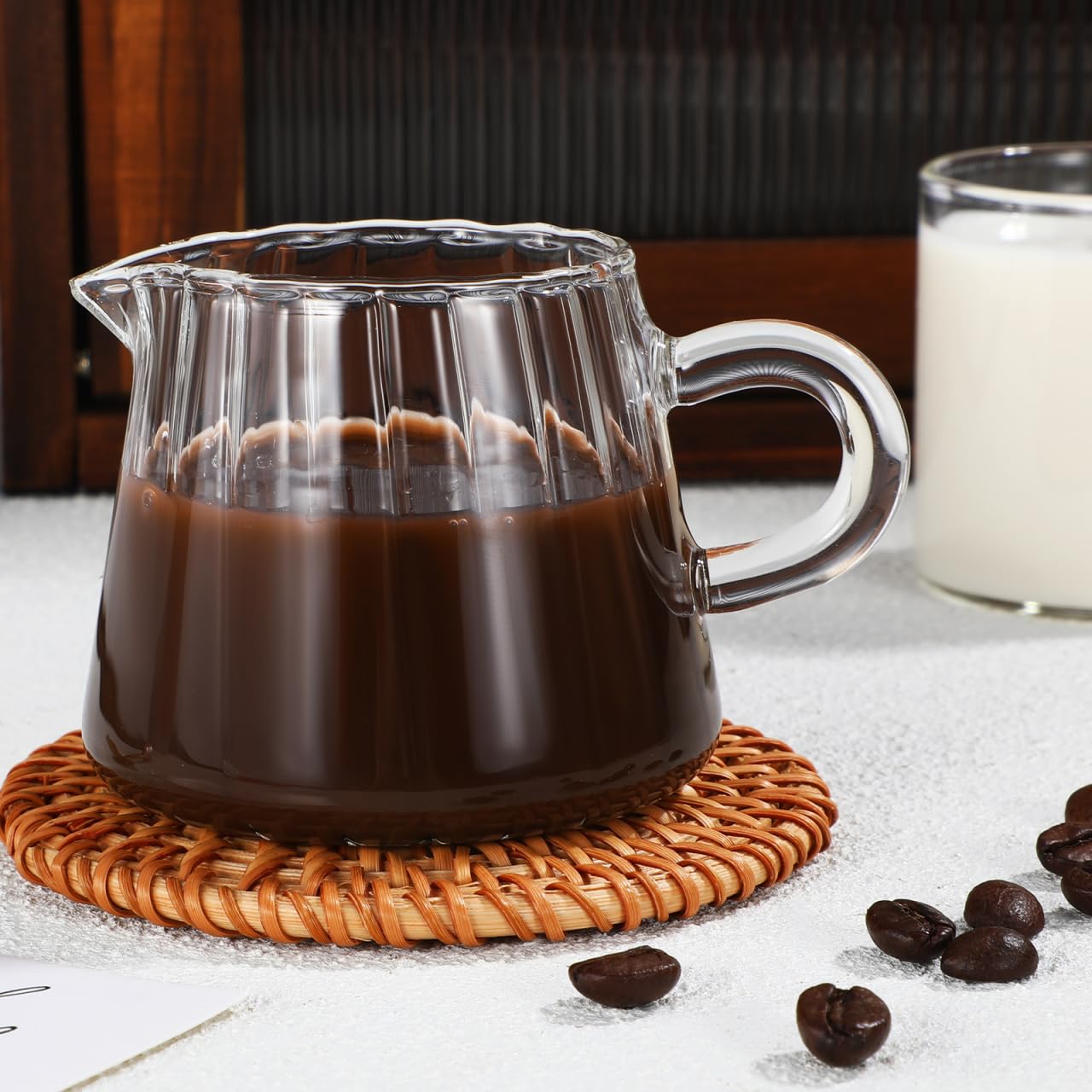 Homoyoyo Glas Milchkännchen Aus Hochborosilikat Milchaufschäumkännchen Für Kaffee Tee 200 Ml Transparent Spitz Ausguss Vielseitiger Glasmilchkrug Für Zuhause Und Gastronomie