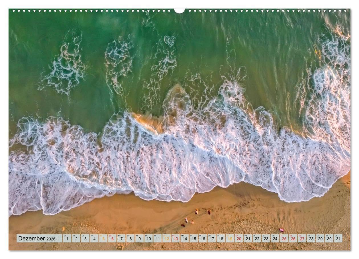 Strand im Blick der Drohne (hochwertiger Premium Wandkalender 2026 DIN A2 quer), Kunstdruck in Hochglanz: Wunderschöne Strände, Einladungen für den ... Bilder von oben. (CALVENDO Natur)