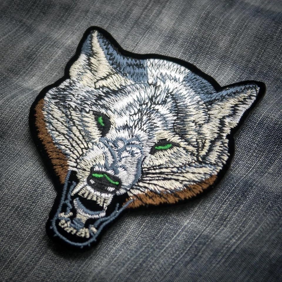Image of Embroidered Patch, Black Base Hot Fix Glue Embroidery Cloth Paste Iron-on Patch DIY Clothes Sticker Trim Embellishments Applique (Fox)