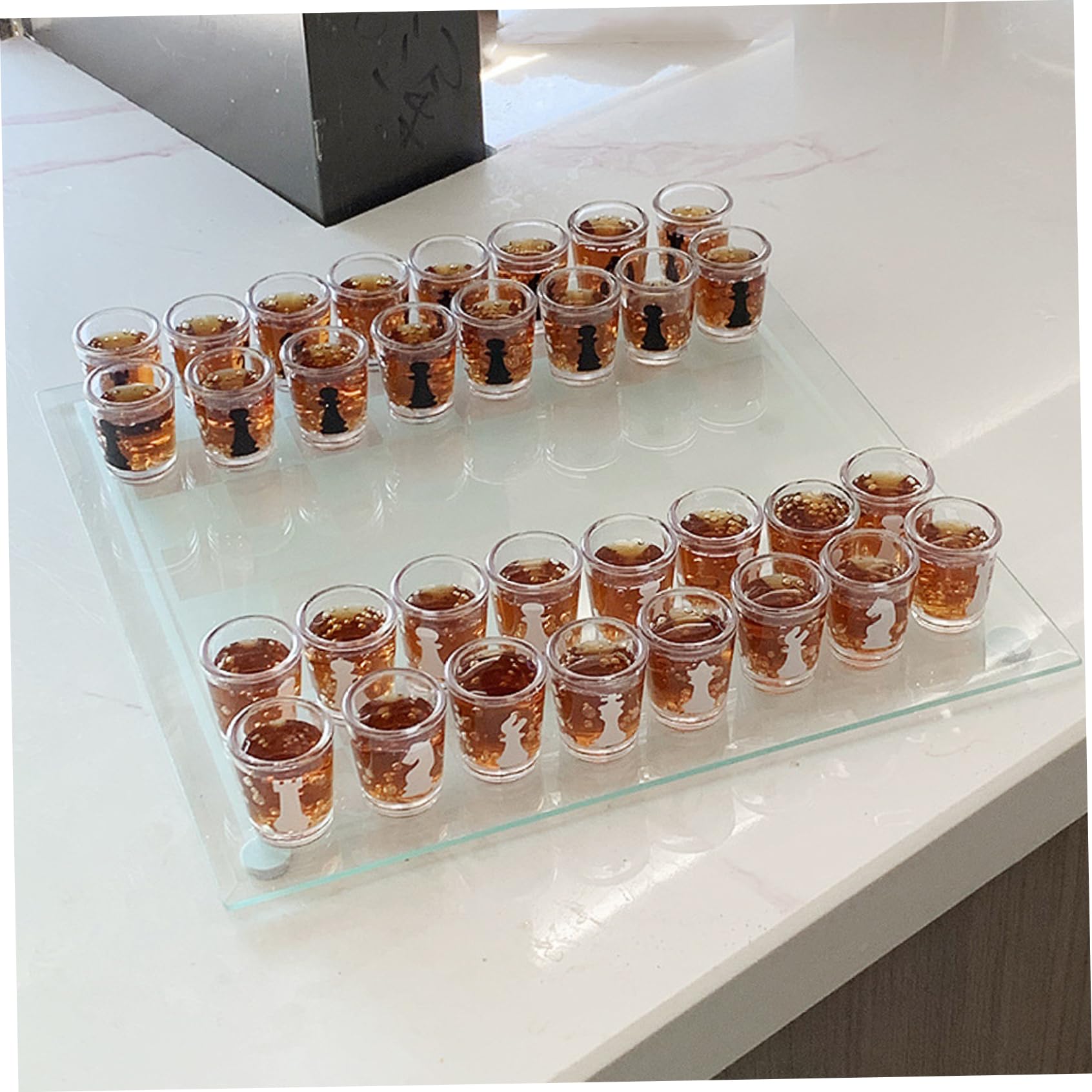 Set di Scacchi in Vetro Trasparente, Scacchiera in Vetro da 10 x 10 Pollici con Pezzi di Tazze da 32 Pezzi, Set di Bicchierini per Bere, Divertenti per Adulti, Bambini