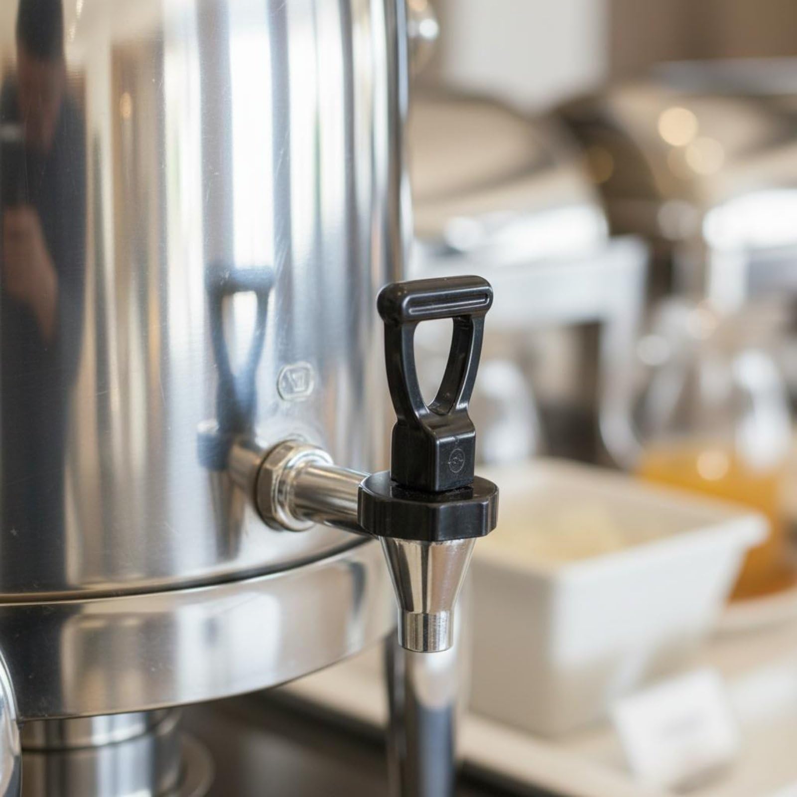 predolo Distributeur de Acier Inoxydable Distributeur Boisson Fontaine Carafe Réservoir Robinet Pièce Maîtresse Élégante avec Base Stable et Couvercle, Array, Transparent Et Argent