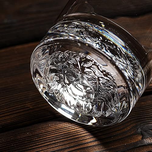 Miniatura 4 de QUEEN&STONE LEAD FREE Vasos de whisky antiguos con patrón de león en la parte inferior gruesa con peso de 10 onzas, juego de 4 perfectos para