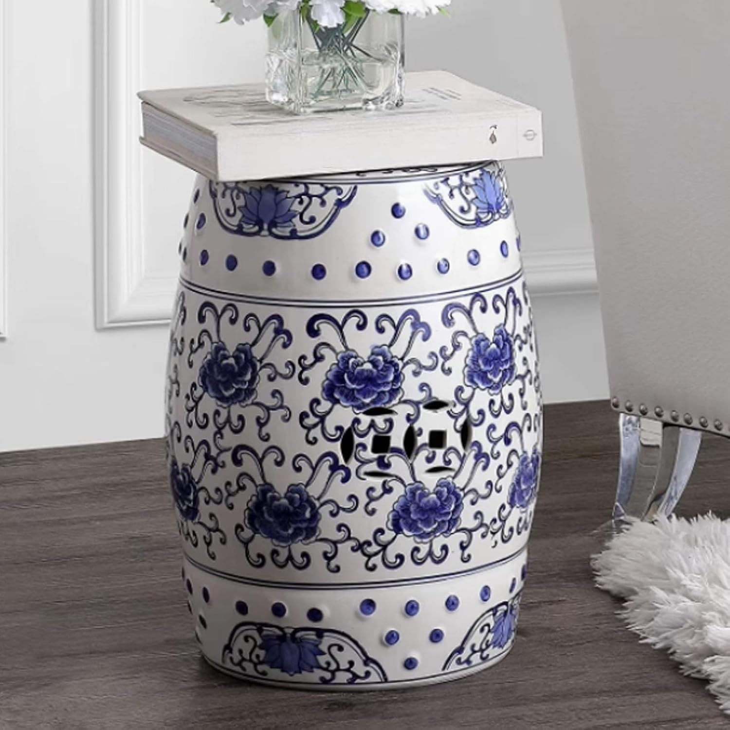 Blue/White Porcelain Decorative Garden Stool, Chinoiserie Glazed Hand-Painted Hollowout Drum Stool, Indoor/Outdoor Side Table for Living Room, Bedroom(Color 1)
