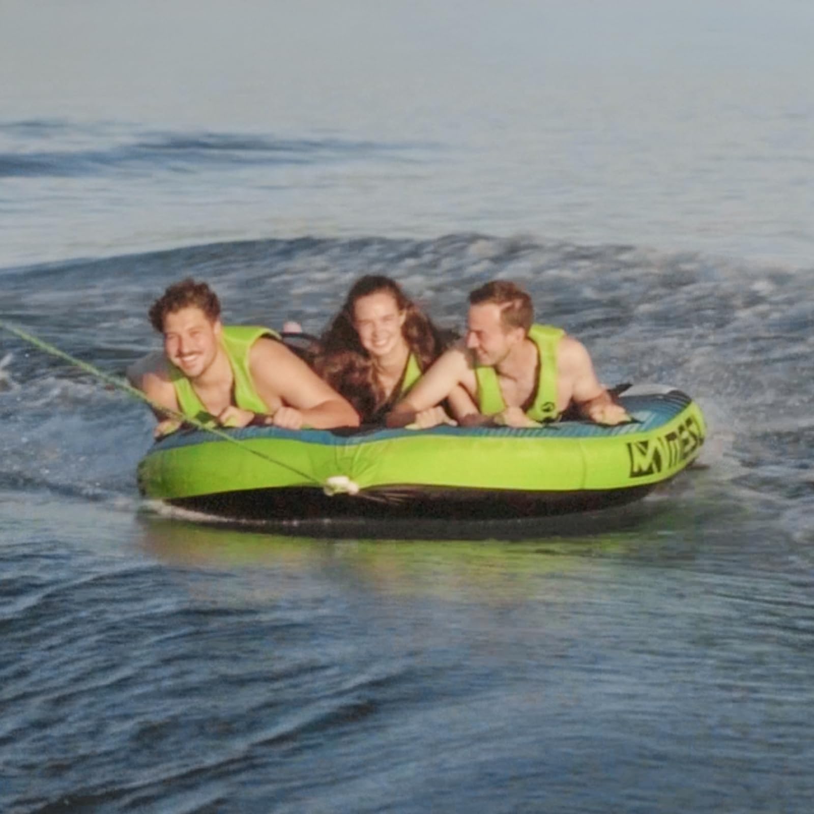 Mesle Funtube Vapor mit Leine, 3 Personen, Wasserreifen für Kinder & Erwachsene, Towable Tube aufblasbar Wassersport, Schleppring für Boot & Jetski, Schleppreifen zum Ziehen