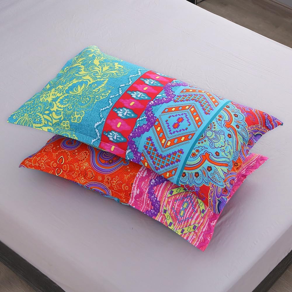 LweiPsqLin Queen Pillow Cases Set of 2 - Boho Floral Pillow Covers (20x30 Inches) with Envelope Closure | Breathable Microfiber | Bohemian Bedding Accent, Boho Red