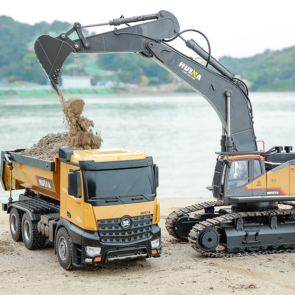 efaso Volvo/Huina - Excavadora para niños a partir de 8 años, con amplias funciones y accesorios (RC Huina 1592, versión de metal 1:14)