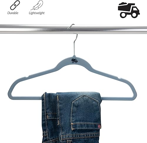 Miniatura 5 de Simplify Paquete de 25 perchas de terciopelo para niños, delgadas, diseño antideslizante, ahorro de espacio, ropa para niños, camisas, pantalones,