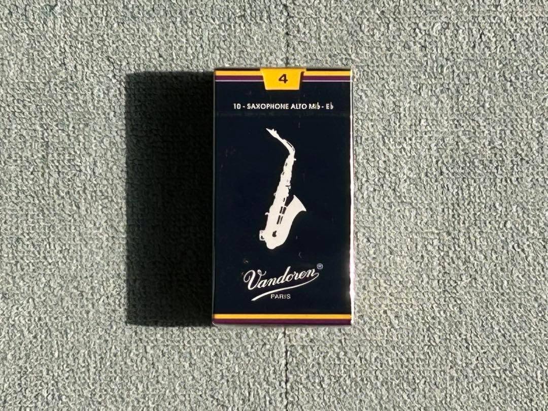 Vandoren アルトサックスリード サイズ4 10枚入り×1箱 VANDOREN 《硬さ：