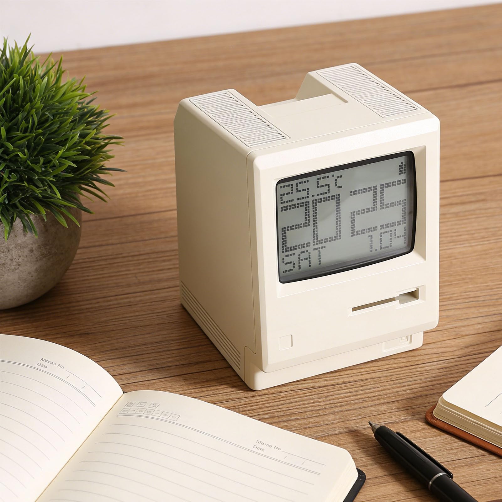 Reloj Despertador Retro de Píxeles, Reloj de Escritorio Estilo Computadora de los Años 1984, Calendario, Temperatura, Brillo Ajustable, Regalos Tecnológicos