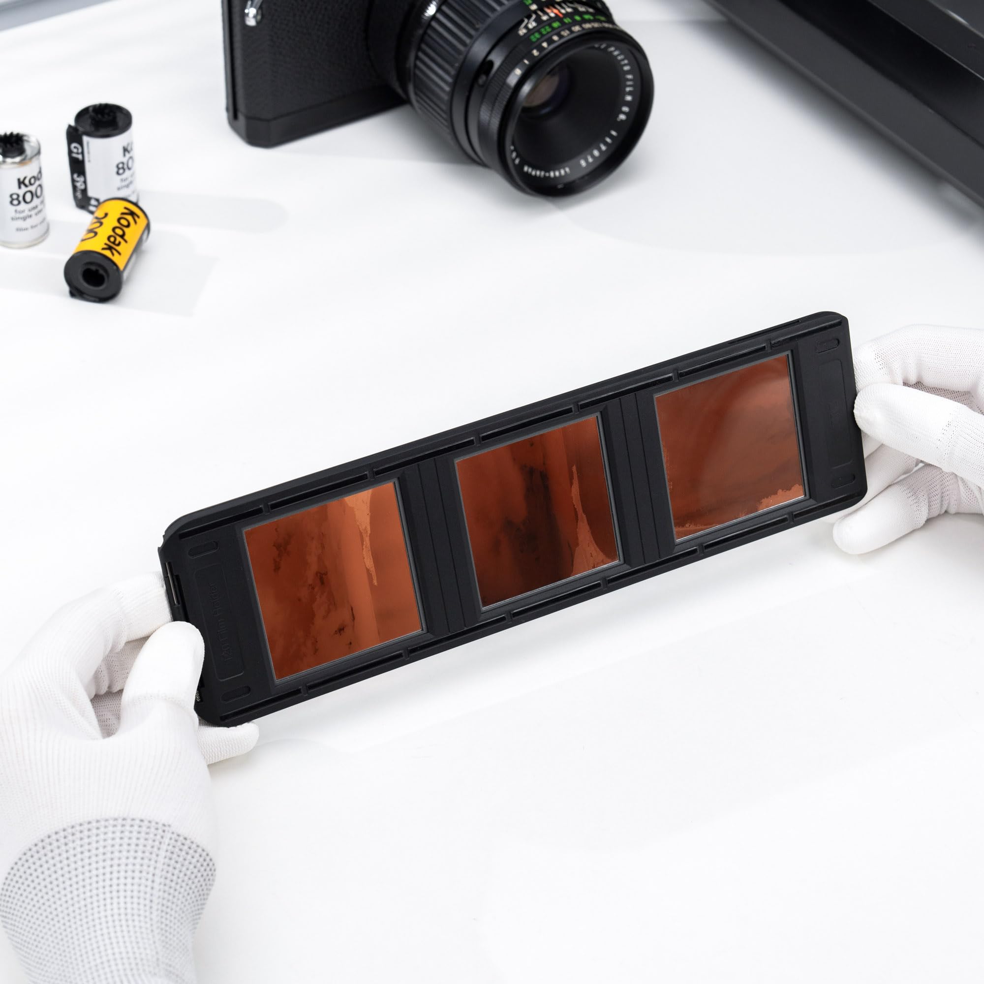 JJC 120 Negative Filmhalter für 3 Stück 6×6 Format Dias, Mittelformat Negativfoto Scanmaske Magnetabdeckung Passend für Flachbettscanner mit Hintergrundbeleuchtung