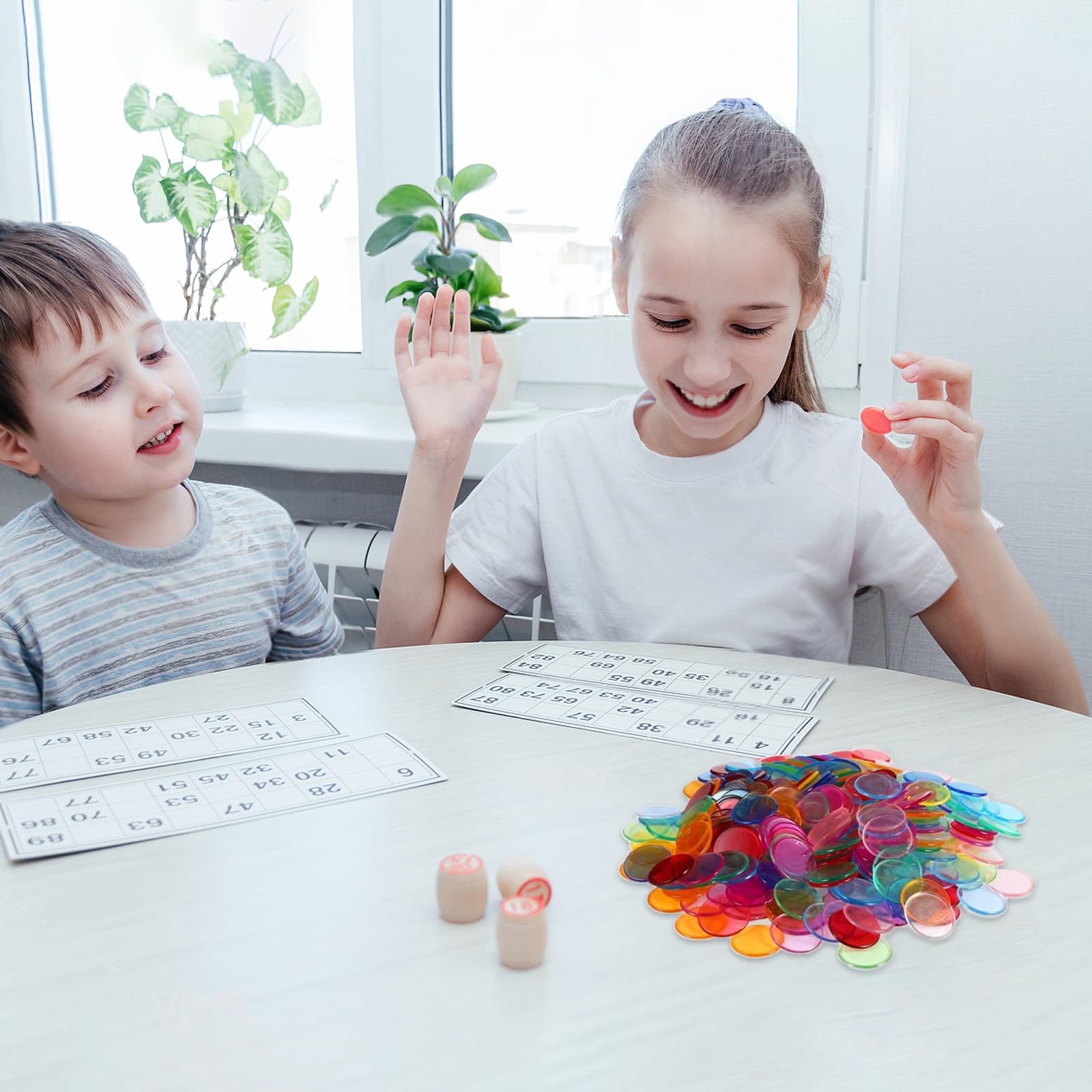 600 sztuk żetonów do bingo, przezroczyste plastikowe żetony kolorowe | gry matematyczne, żetony do gier bingo na edukacyjne zabawki, odpowiednie dla rodzin, grup
