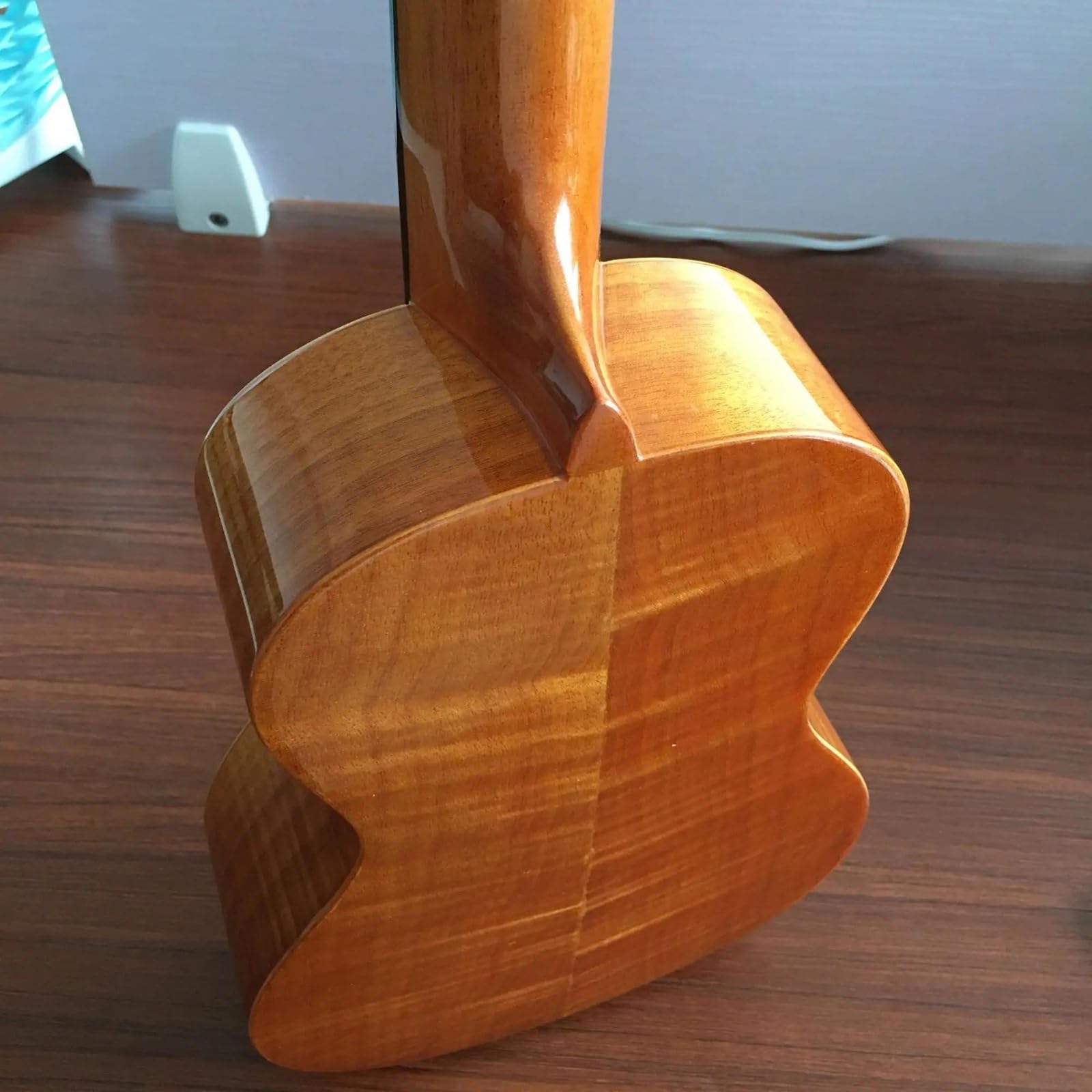 23-Zoll-Konzert-Ukulele, Mahagoni, Glänzend, 4 Nylonsaiten, Kleine Akustikgitarre Ukulele für Anfänger