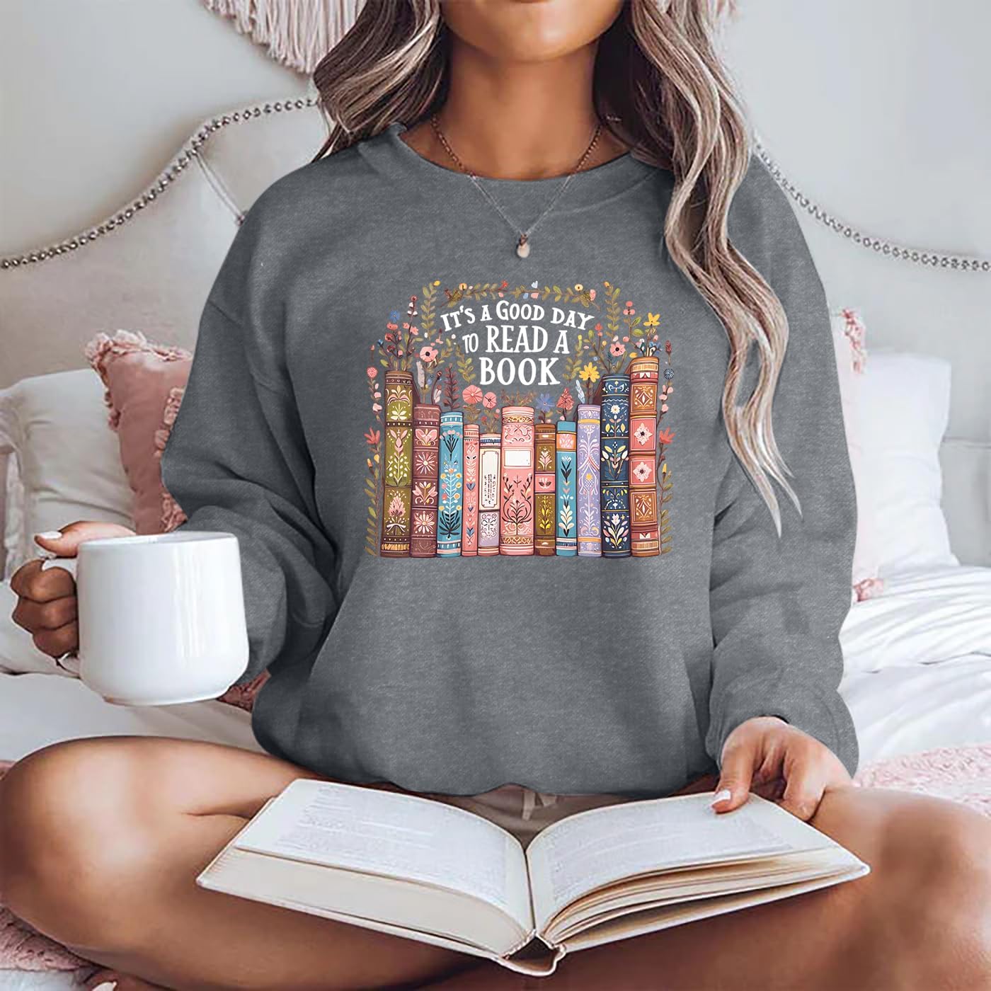 MNLYBABY Book Sweatshirts Women Graphic: It's a Good Day to Read Book Shirts Bookish Teacher Reading Lovers Tops - Image 5