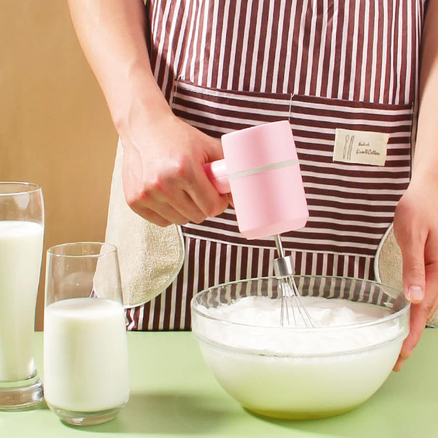 Hand Mixer Electric, 3 Speed Stainless Steel Kitchen Mixer, USB Rechargeable Egg Whisk Mini Blender, Handheld Mixer for Whipping/Mixing Cake, Egg, Cream, Cookies, Brownies