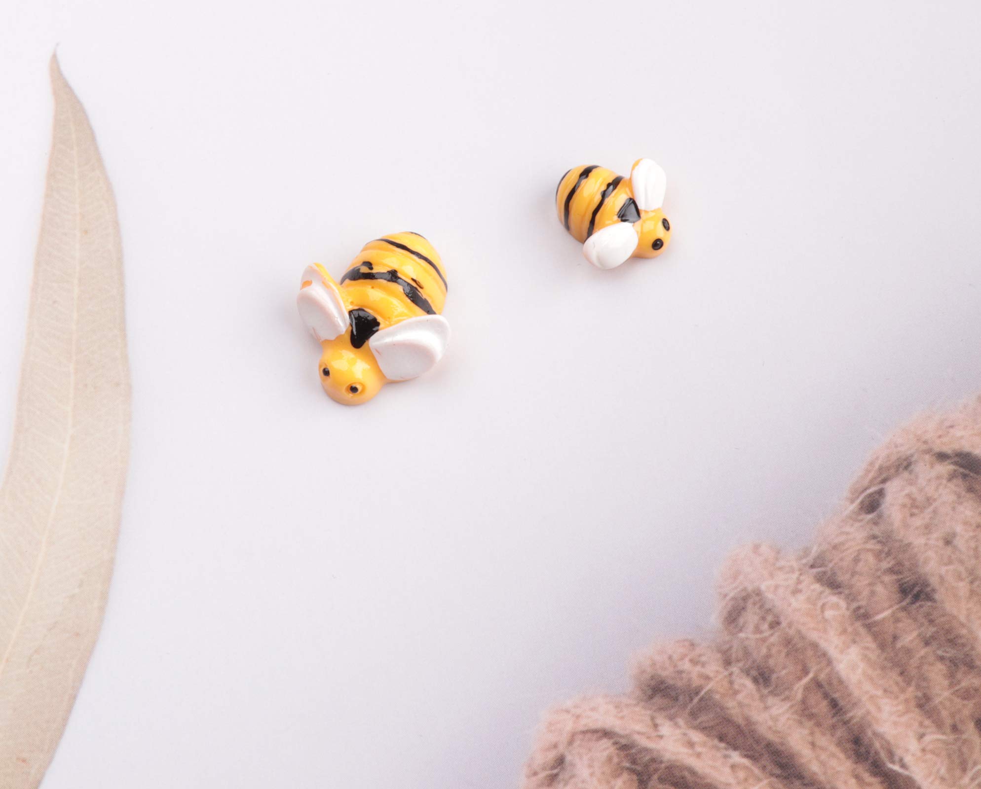 Sowaka 20 Stück Bienen-Anhänger Aus Harz — Bunt, Flache Rückseite, Für DIY, Deko & Bastelprojekte