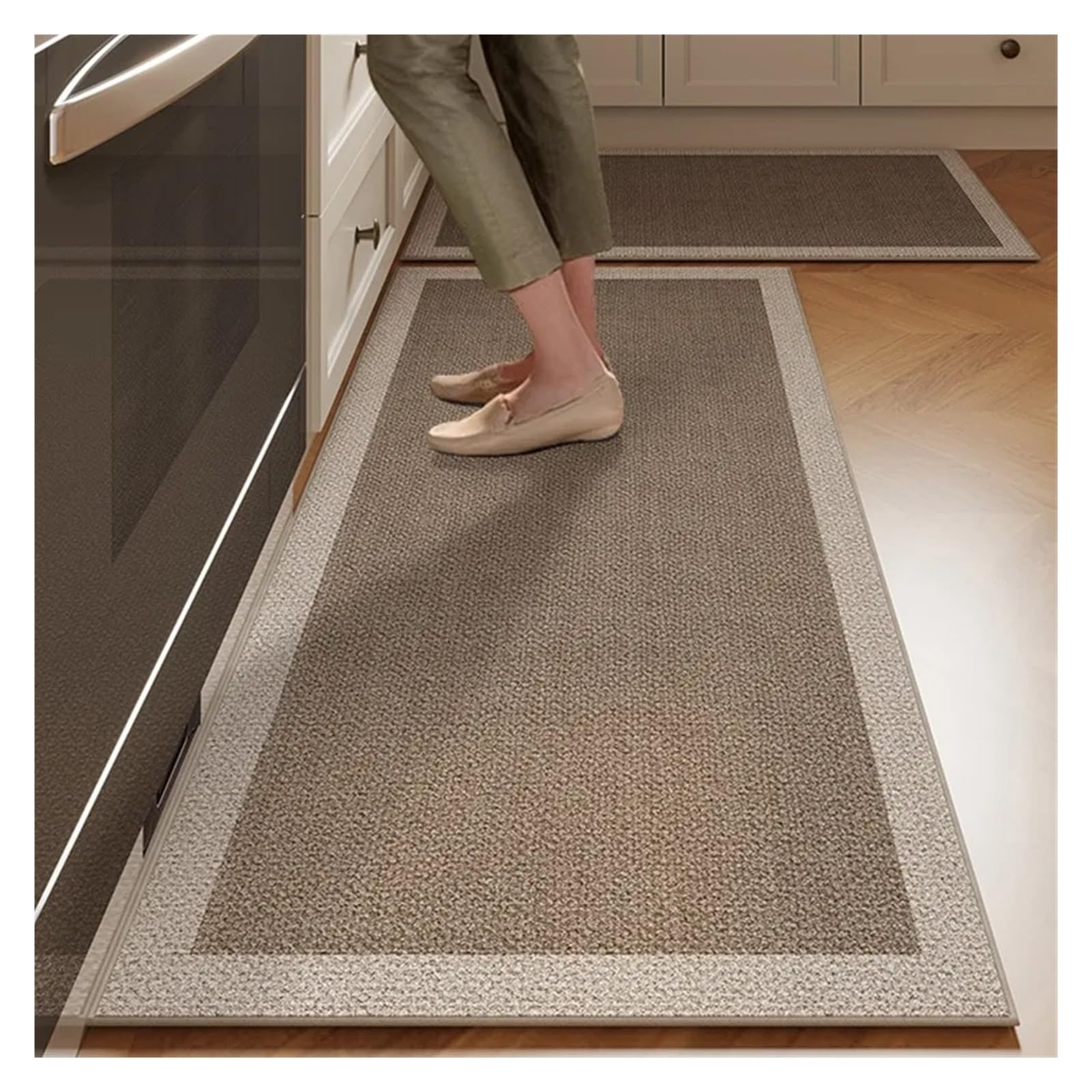 Tapis de cuisine anti-glisse marron pour éviter les taches sur le carrelage