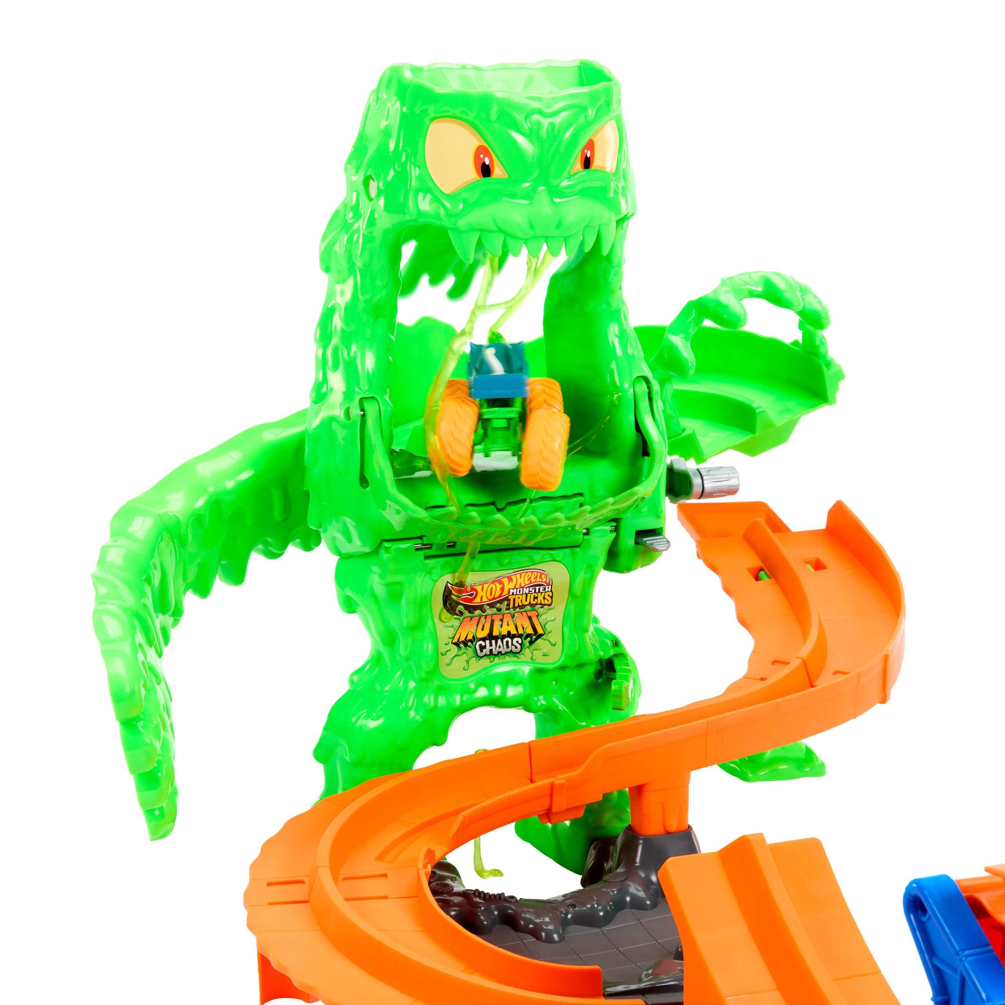 Hot Wheels Monster Trucks Mutant Monster Takedown Playset | Playset con modello camion con Mutant Rhinomite in scala 1:64 e 113,4 g di Slime™ riutilizzabile, JMK90
