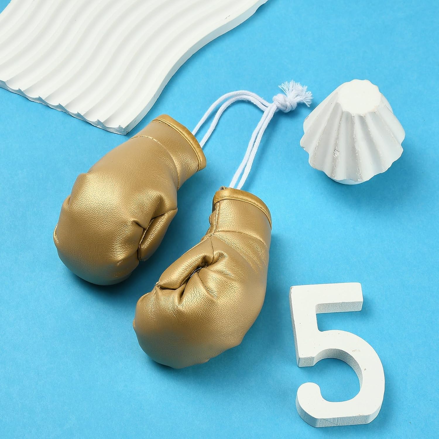 Mini Boxing Gloves Car Mirror Hanging Accessories, Gold Fighting Gloves Pendant, PU Leather Boxing Gloves Charm for Rearview Mirror Car Interior Decoration, Gifts for Men and Momen