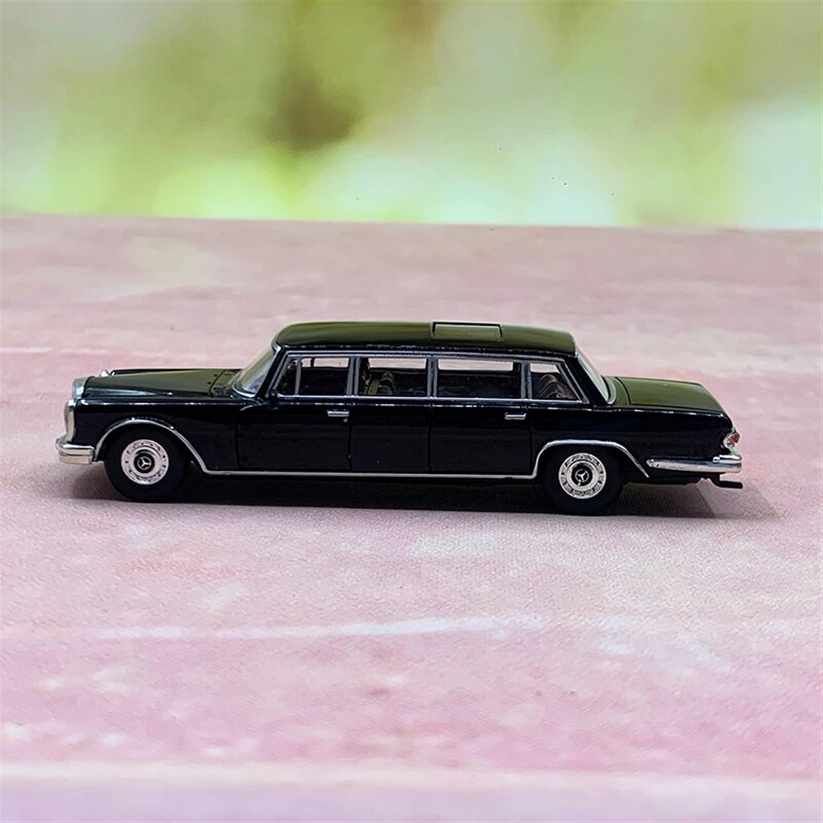 Amazon.co.jp: スケールモデル車両 1:64 メルセデスベンツプルマン