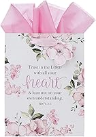 Vista 24 de Christian Art Gifts Bolsa de Regalo Retrato con Etiqueta y Juego de Papel de Seda para Mujeres: Quédate Quieta y Conoce - Salmo 46:10 Versículo