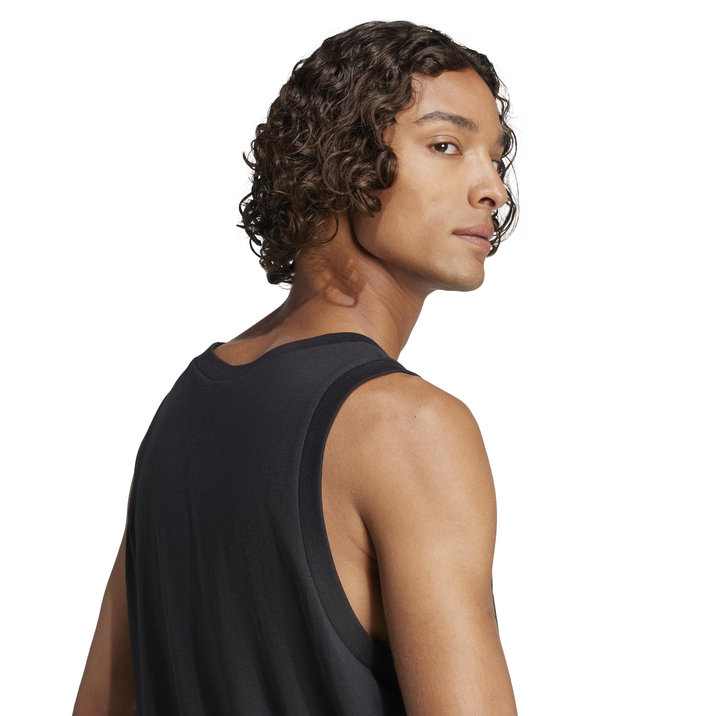 adidas Essentials - Camiseta sin mangas con logotipo pequeño para hombre