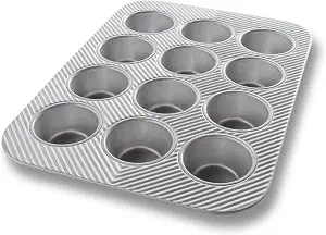 Chicago Metallic Bakeware Aluminized Steel Glazed Cupcake/Muffin Pan