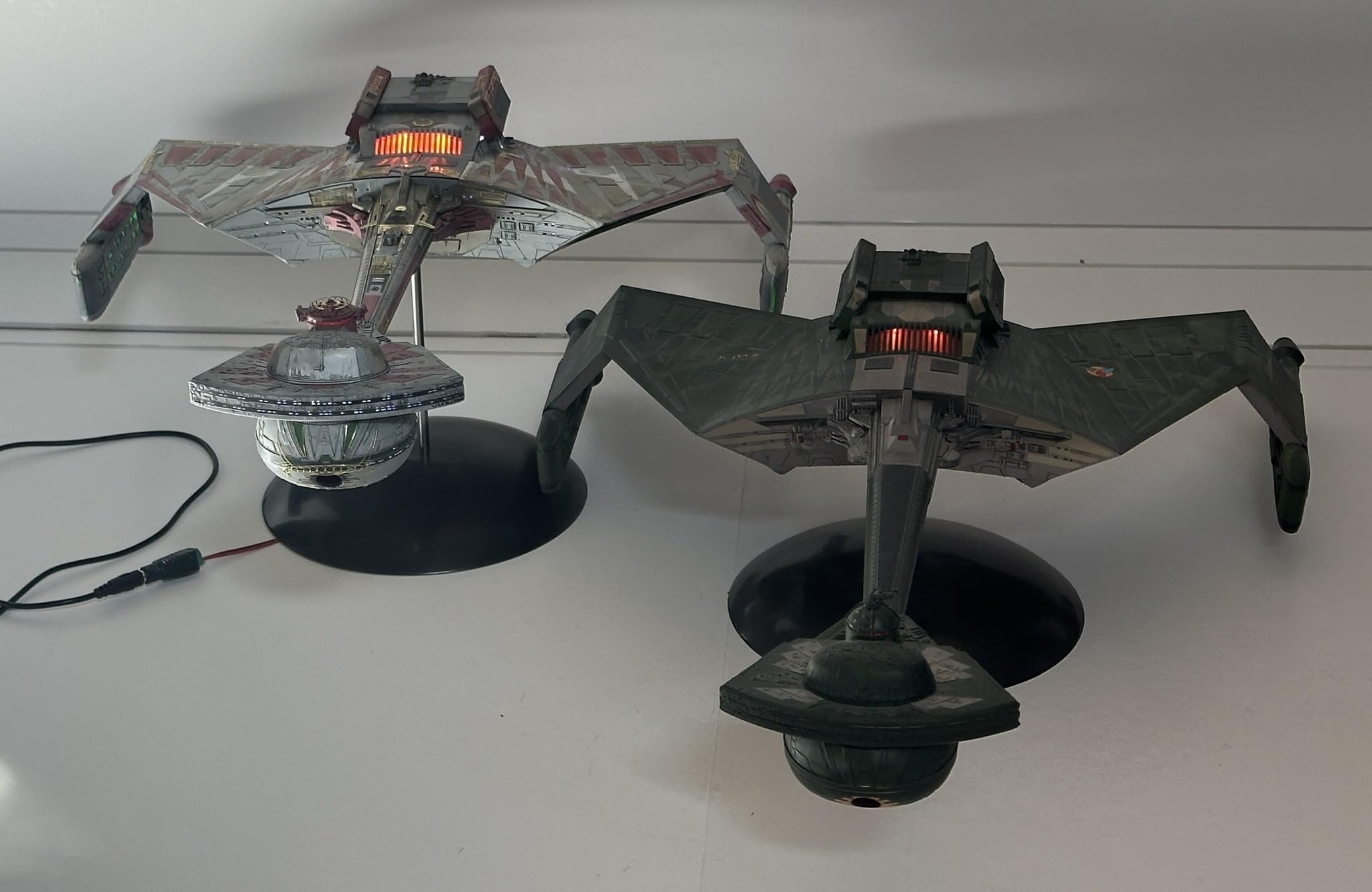 Polar Lights Star Trek 6: The Undiscovered Country Klingon Kronos One - Kit de modelo a escala 1:350