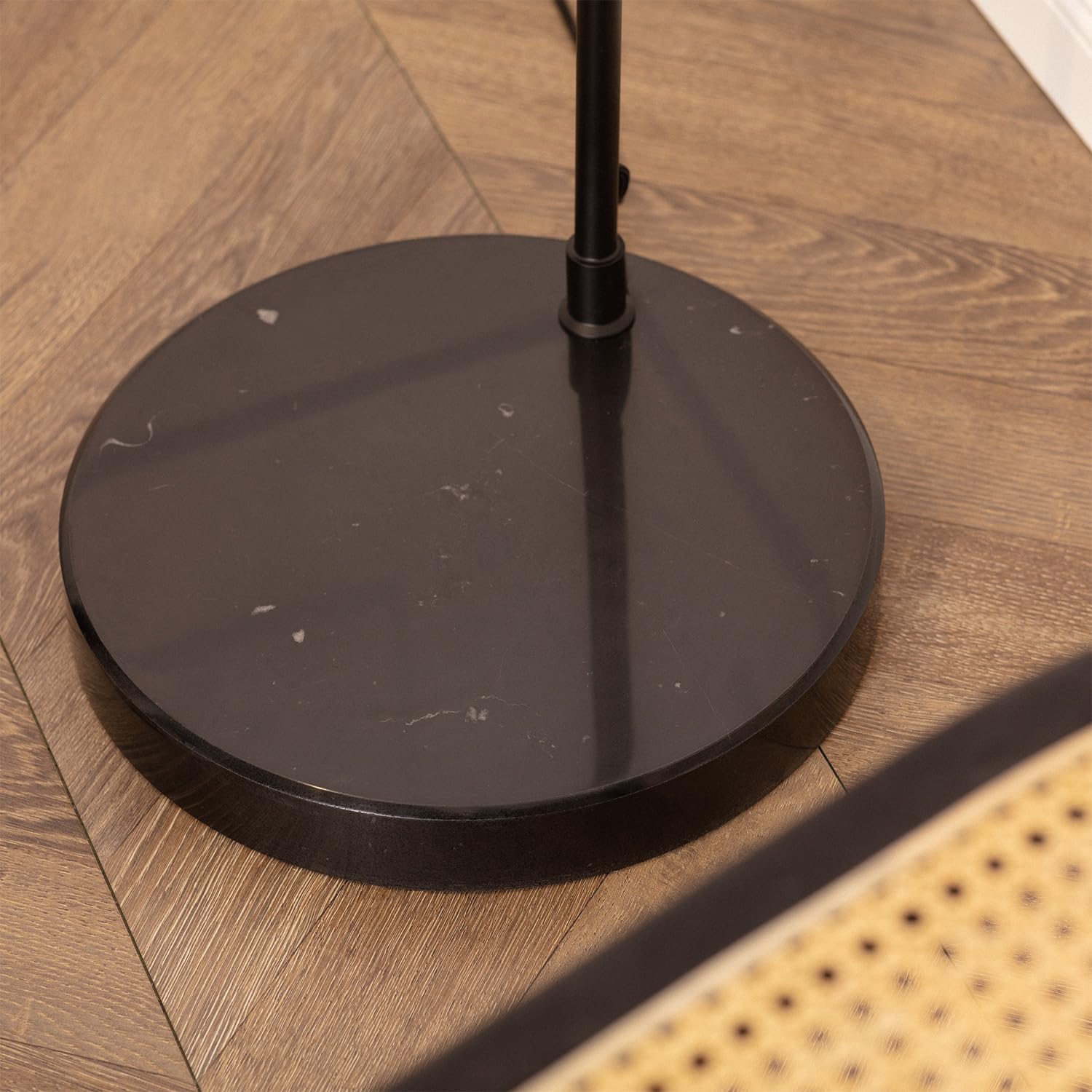 Lampada Da Terra Reflect - Design Moderno Con Base In Marmo - Compatibile LED E27 - Bianco/Nero - Foto 10