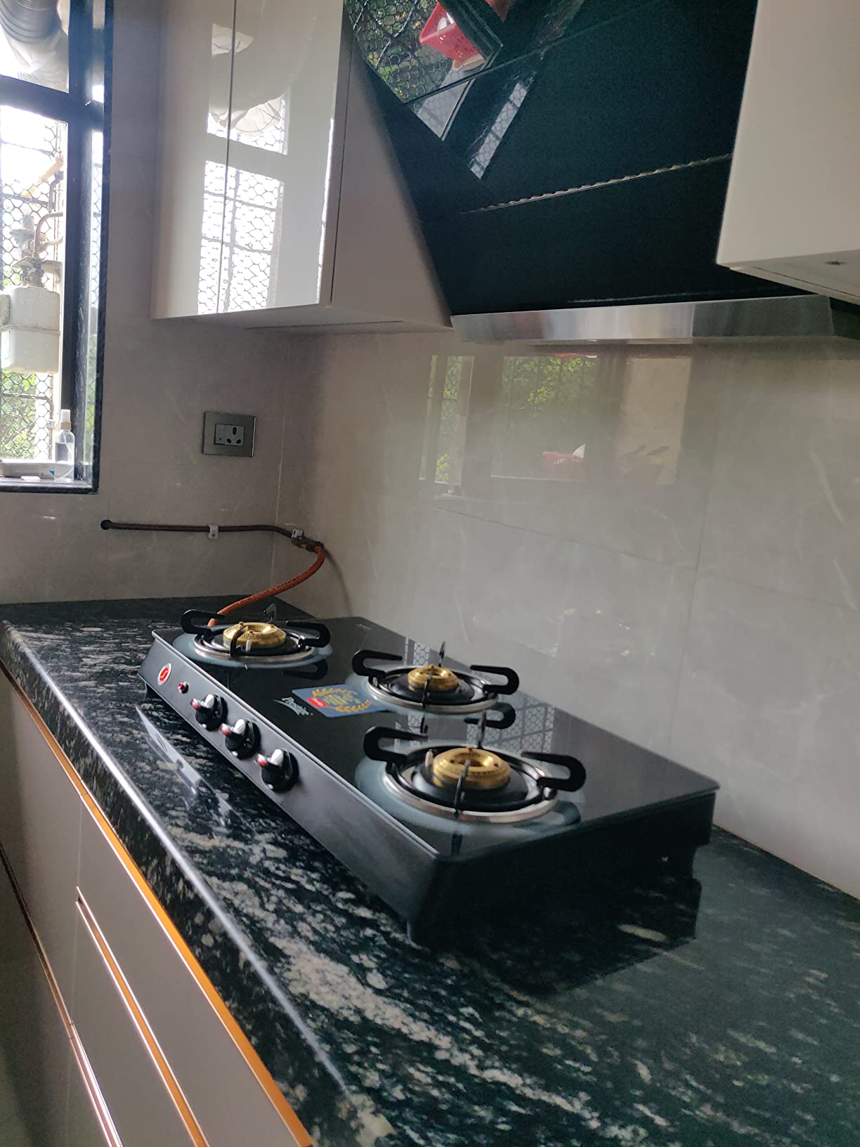 Buy Prestige Royale Plus Schott 3 Burner Gas Stove, Black (Auto