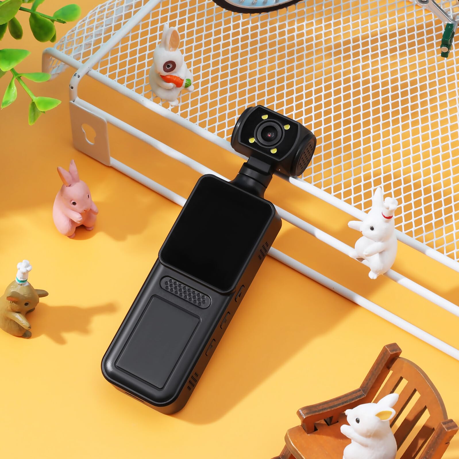 Lurrose Mini Kamera Sportowa z Klipsem Wodoodporna i Odporna Wstrząsy z Nocnym Widzeniem Łącznością Wifi i Przenośny Rejestrator Audio-wideo Do Pracy Podróży i Aktywności Świeżym Powietrzu