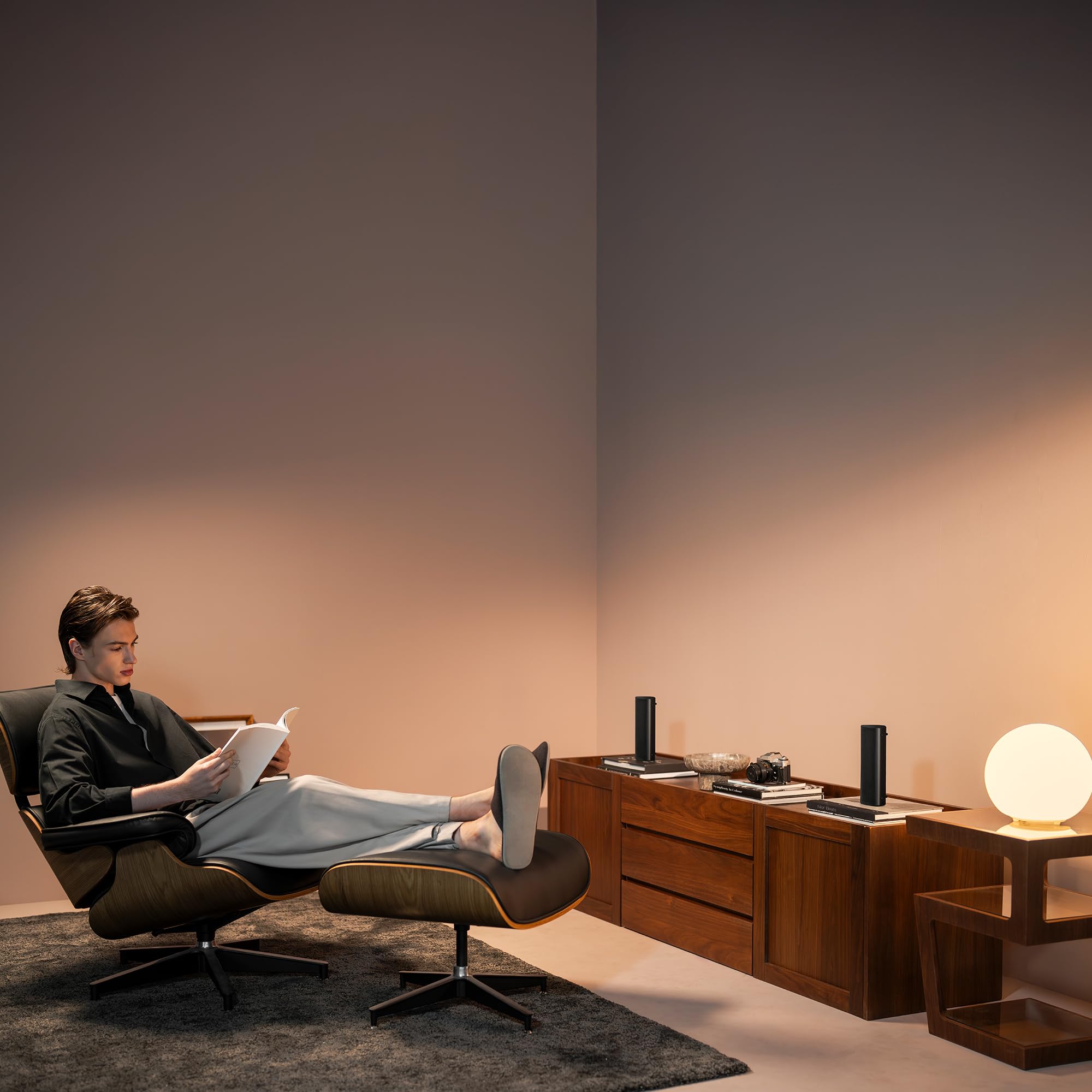 KEF Muo High-Fidelity Premium tragbarer Bluetooth-Lautsprecher, Midnight Black | Bluetooth 5.4 aptX Adaptive | USB-C | IP67 wasserdicht | 24 Std. Wiedergabezeit | für zu Hause, draußen und unterwegs