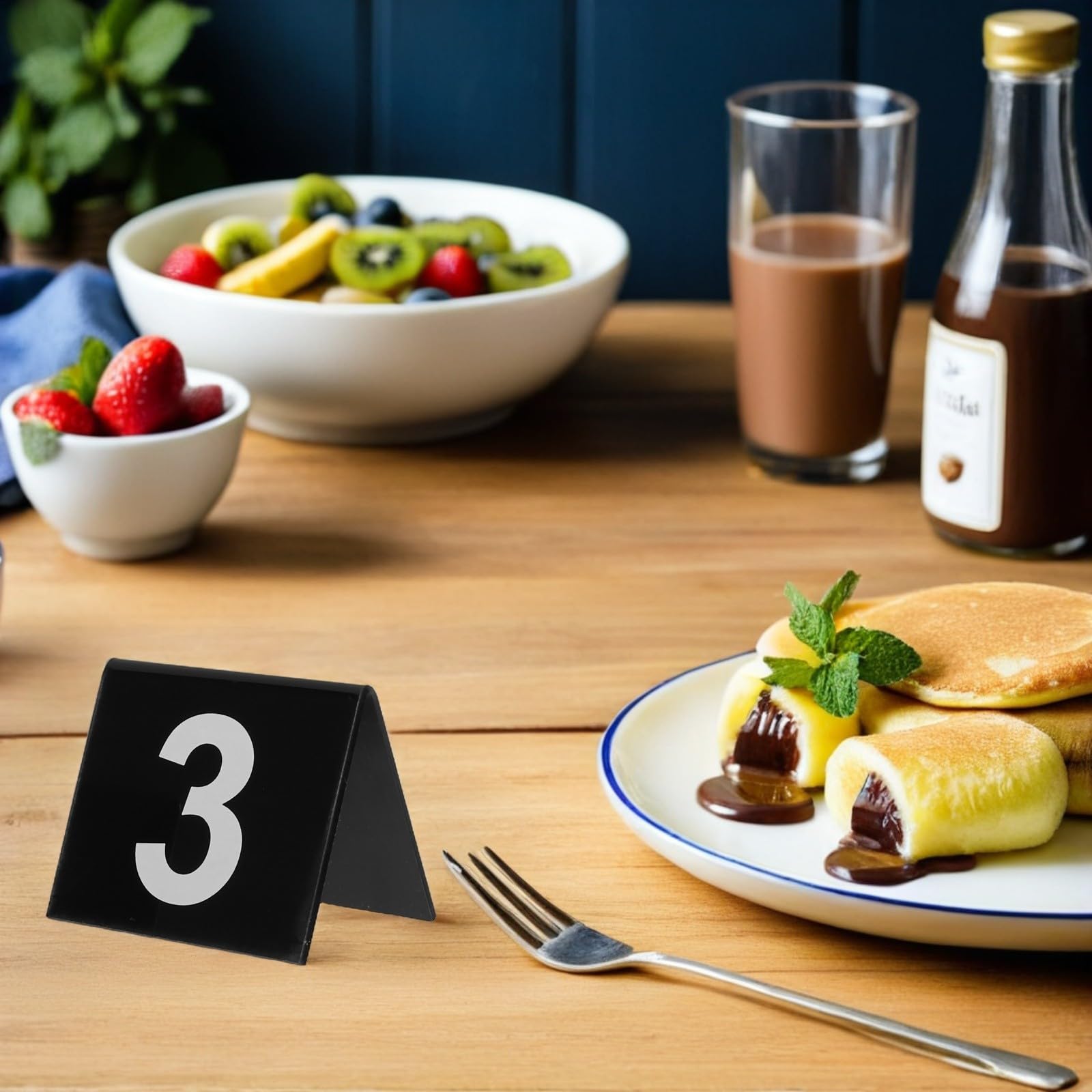 POPETPOP Números de Mesa Acrílicos 1-50, Carteles Triangulares V | Doble Cara Visible, Base Estable, 50 Piezas, Diseño Compacto para Áreas de Comedor Reducidas