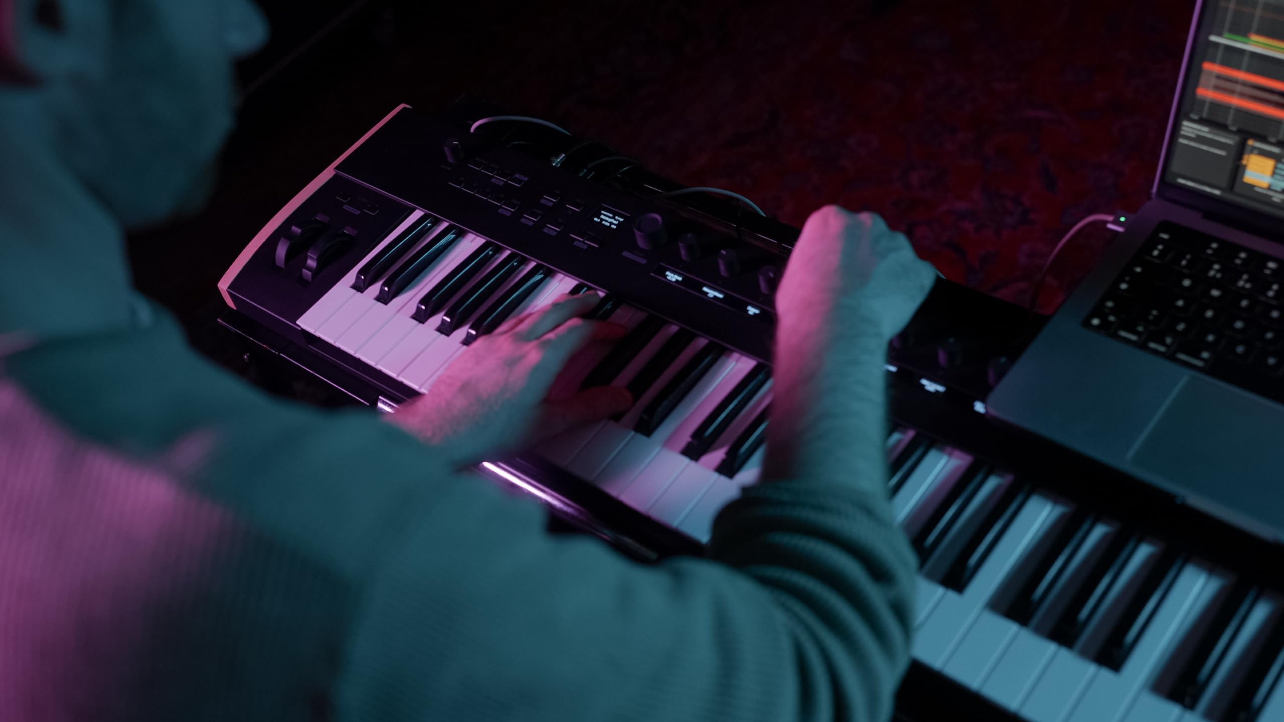 Teclado Korg Keystage 49
