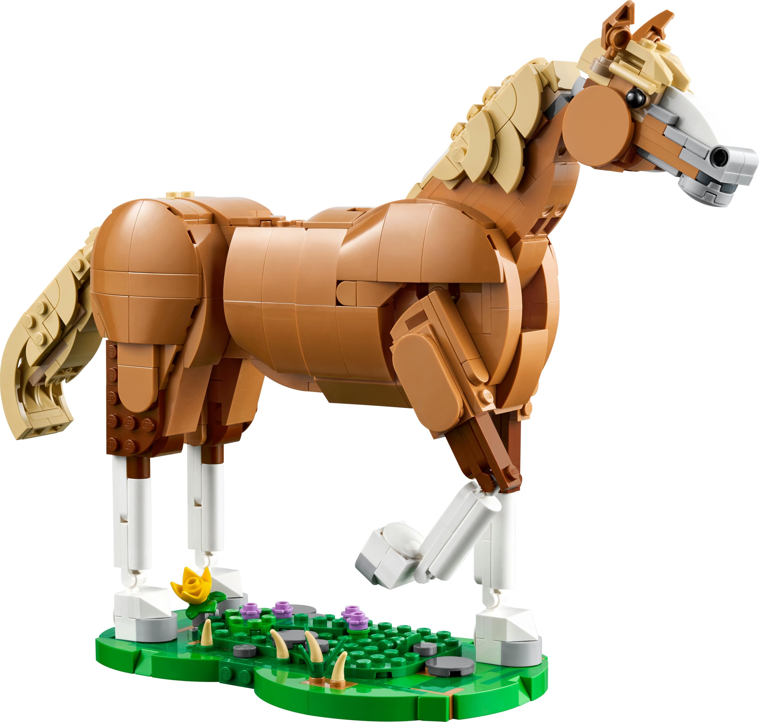 LEGO Creator 3 en 1 Caballo Noble de Juguete - Set con Animables Transformables en Oso o en Figura Articulada de Ciervo - Regalo para Niñas y Niños de 9+ Años - Decoración del Dormitorio 31166