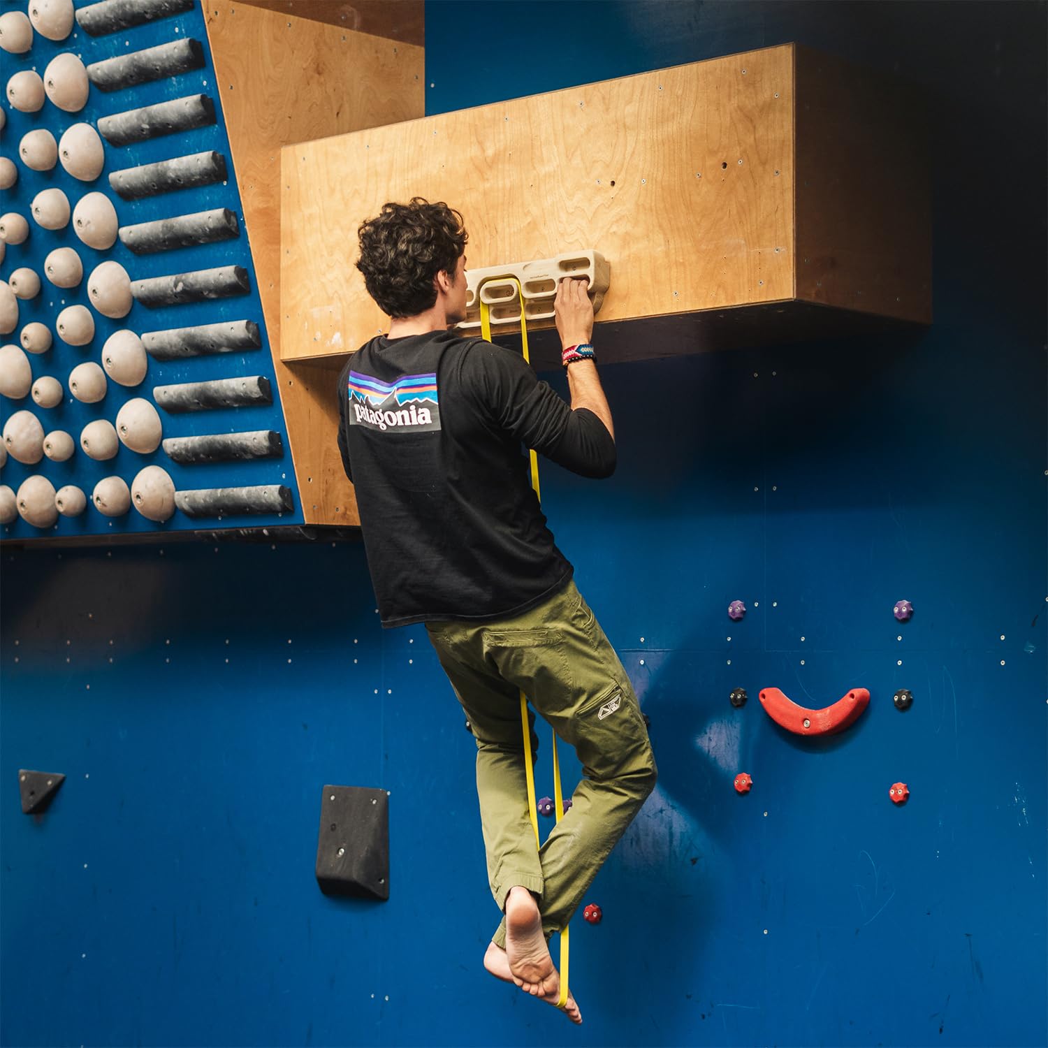 YY Vertical – Verticalboard First – Multipresa de Madera Grande y evolutiva para Escalada – Hangboard Completo para progresión, Fuerza de Dedos y dominadas