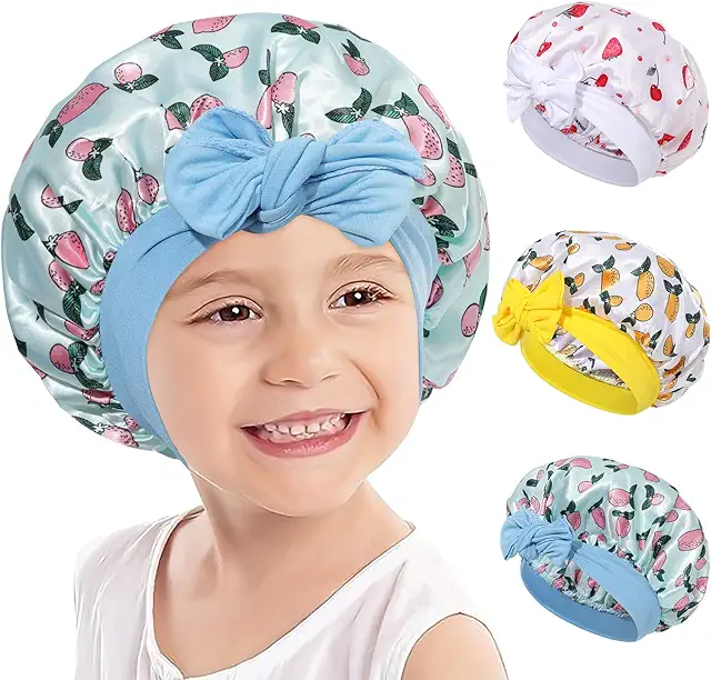 Bedruckte Satin-Schlafmütze für Kinder Dreiteiliges Set mit Allover-Print - Satin Nachtwäsche