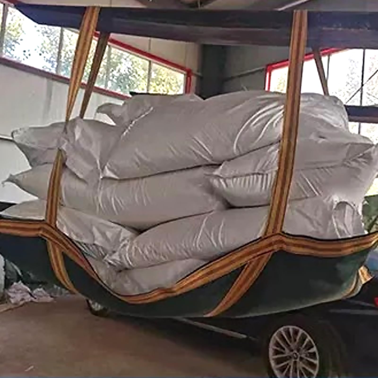 ohbien シートモッコ 平面 業務用 2m×2m 荷揚げ バケツ 最大耐荷重2t 重量物運搬ベルト 引っ越し 道具 吊りバケツ 荷揚げバッグ 穀物、木材、土壌、砂などの輸送