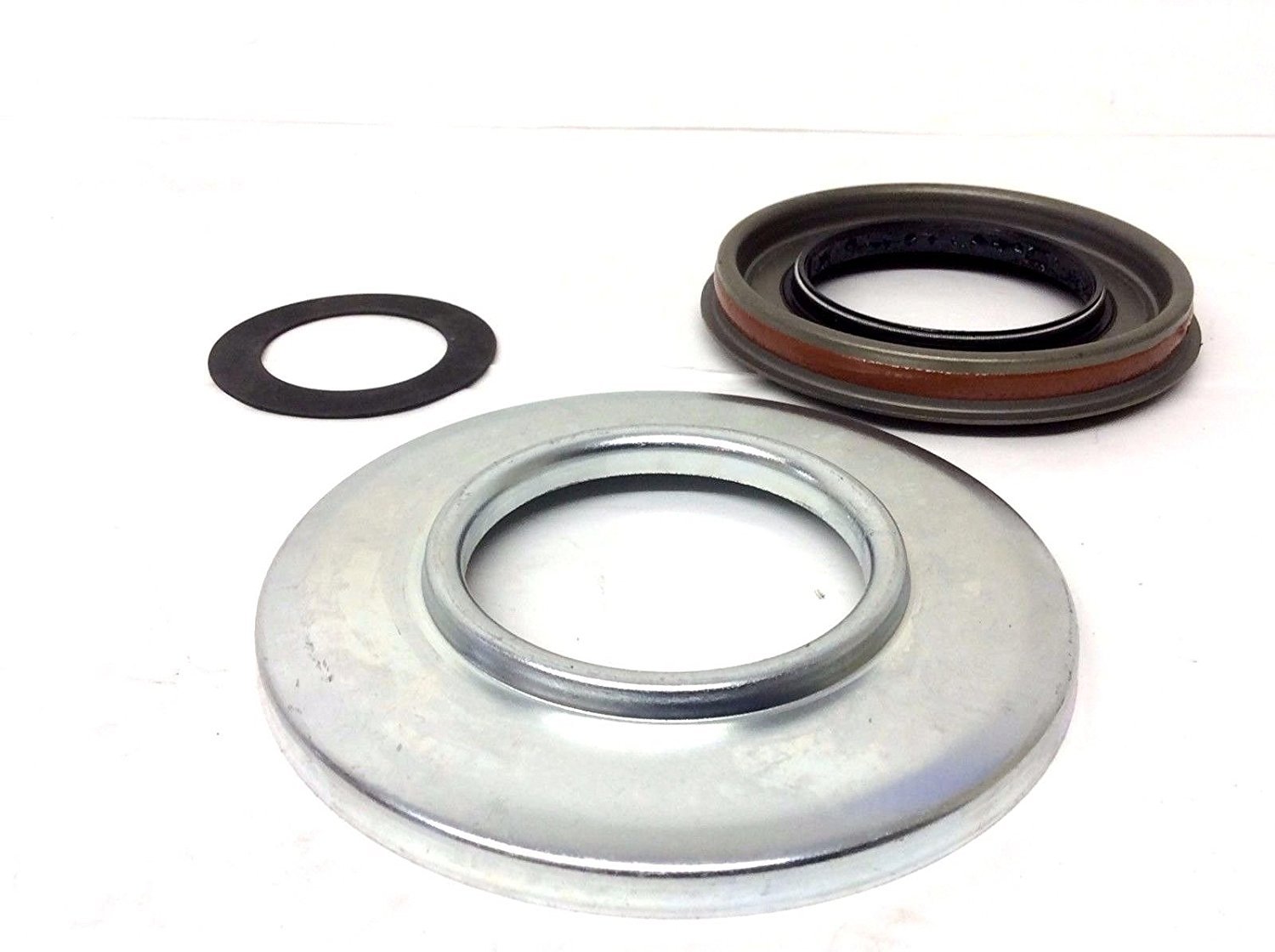 Amazon.com: Ford Genuine Ford Motor Co Oil Seal BC3Z4676B : Automotive