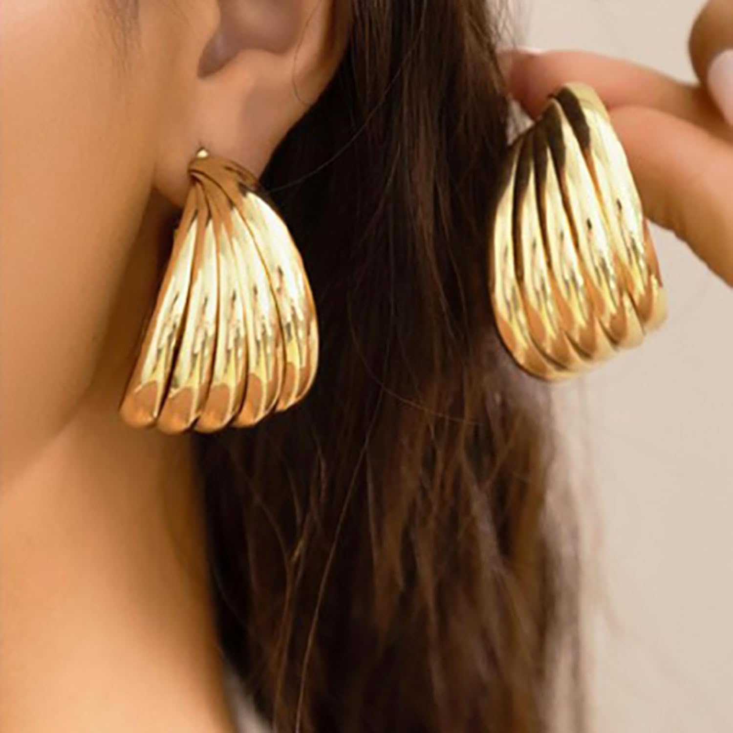 Gold Big Beautiful Earrings for Women Chunky Hoop Earrings Trendy (GOLD), 1 - Image 3