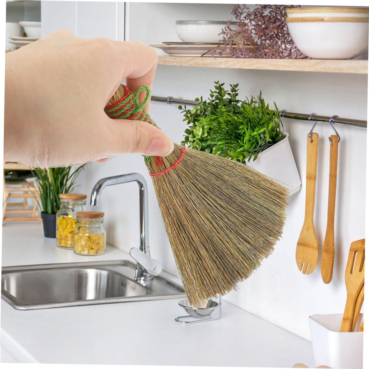 Mini Straw Broom, Desktop Cleaning Broom with Nylon Hook, Portable, Used for Cleaning Kitchens, Offices, Homes, Computers, and Cars